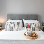 Aris By Anita Holiday Homes